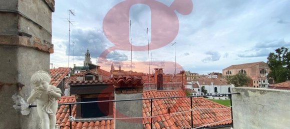 Apartamento de 3 habitaciónes en Venice, Italy No. 57198 42