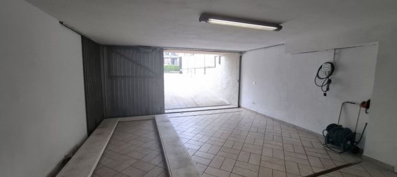 4 bedrooms Villa in Melzo, Italy No. 357858 32