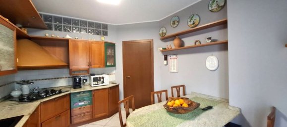 4 bedrooms Villa in Melzo, Italy No. 357858 9