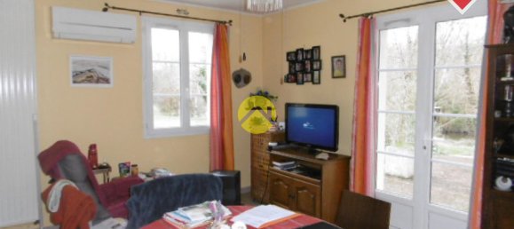 3 bedrooms Castles in Le Blanc, France No. 152880 8