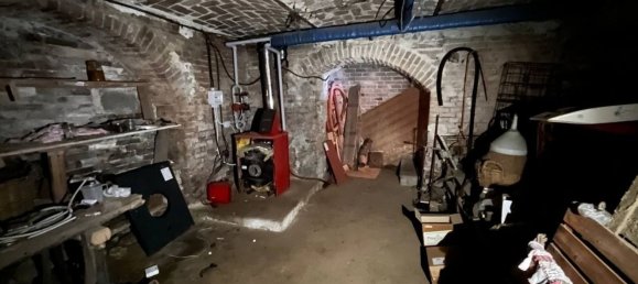 5-Zimmer Haus in Canelli, Italy, Nr. 101882 43