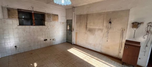 5-Zimmer Haus in Canelli, Italy, Nr. 101882 3