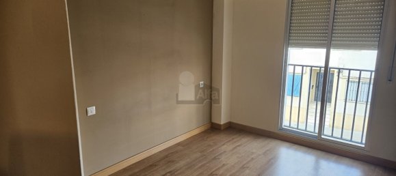 Apartamento de 3 dormitorios en Cáceres, Spain No. 179782 2