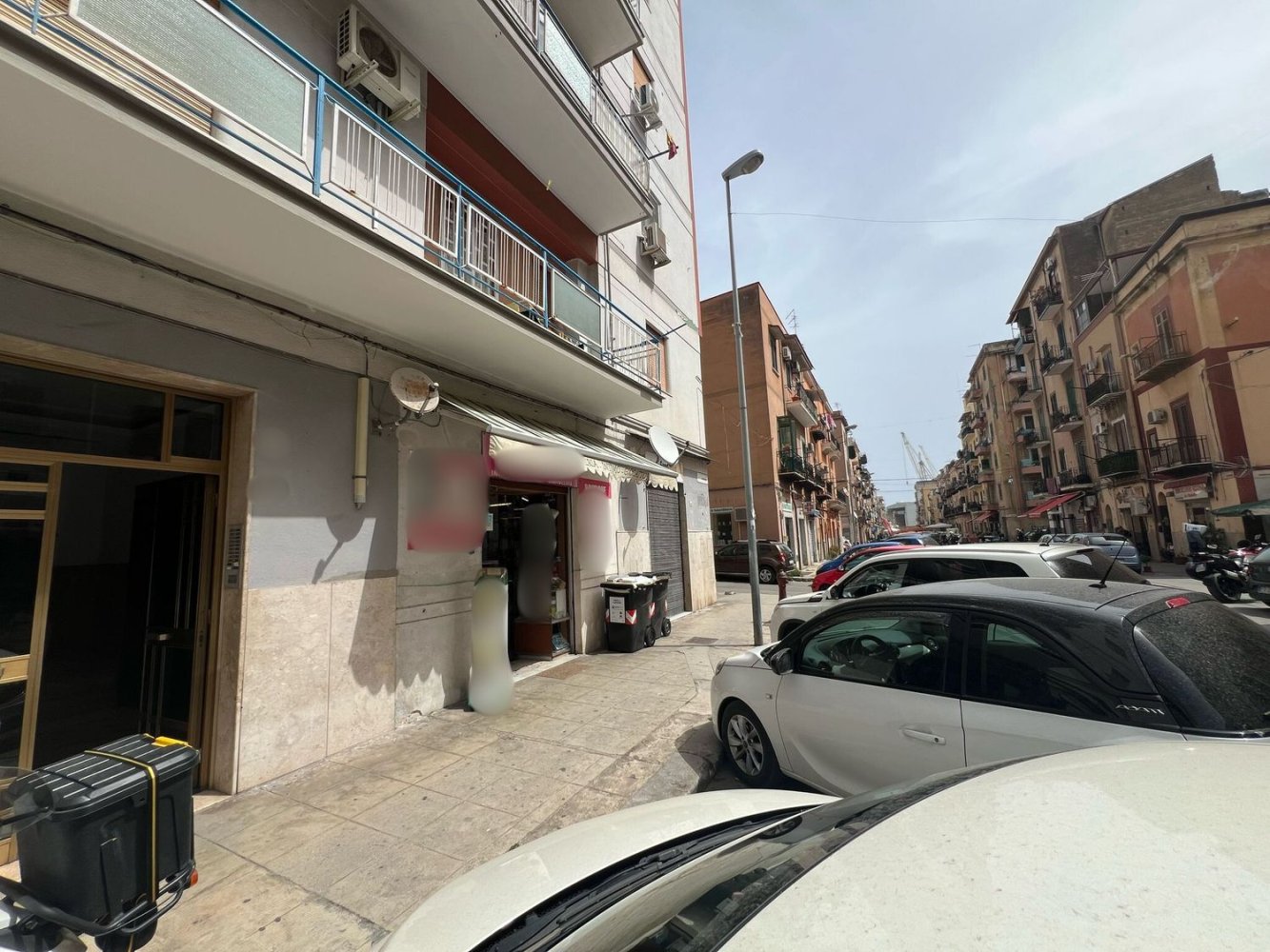 Propiedad comercial en Palermo, Italy 75 m² No. 122441