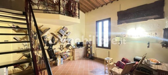 2 bedrooms Apartment in Florence, Italy No. 306023 2