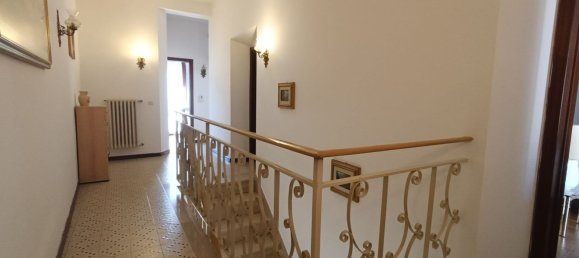 Дом с 8 спальнями в Карминьяно, Италия № 359446 17