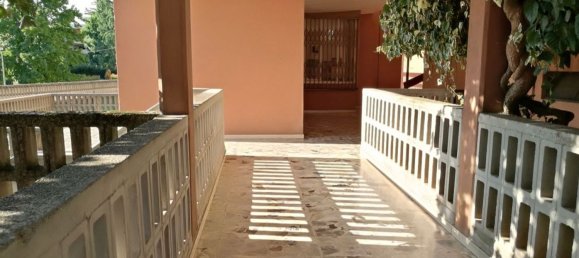 3-salle Appartement à Solaro, Italy No. 61028 23