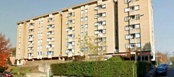 3-salle Appartement à Solaro, Italy No. 61028 14