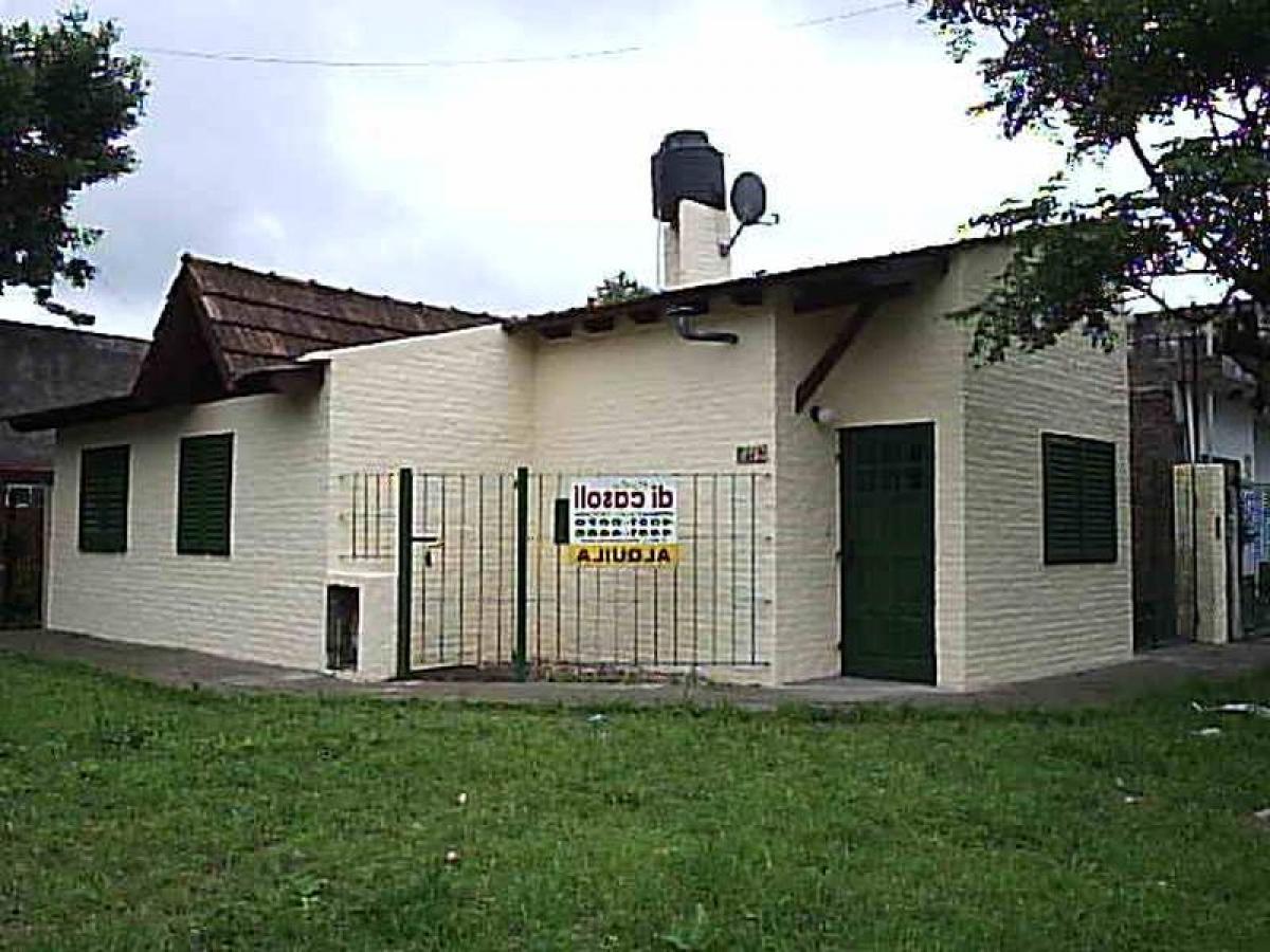 3 bedrooms House in Ituzaingo, Argentina No. 73226