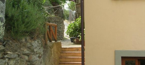 Casa de 4 habitaciónes en Loro Ciuffenna, Italy No. 237769 4