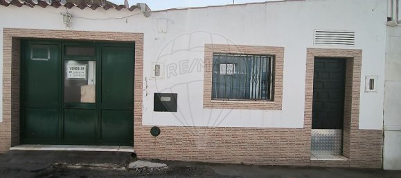 2 bedrooms House in Elvas, Portugal No. 17823 5