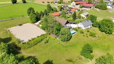 11غرفة عقار تجاري في Grafenstein, Austria رقم 149161