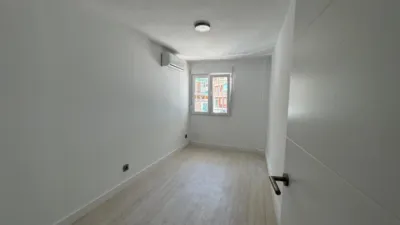 3 bedrooms Apartment in Madrid, Spain No. 212676