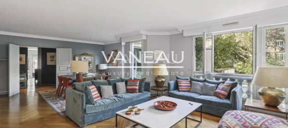 1 bedroom Apartment in Paris, France No. 135910 2