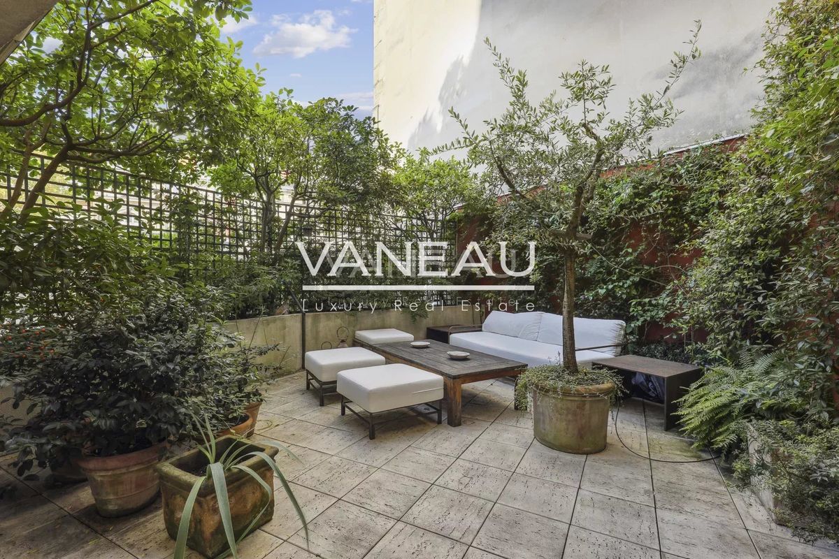 1 bedroom Apartment in Paris, France No. 135910