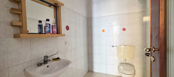 Propiedad comercial de 1 habitación en Varallo Pombia, Italy No. 319598 7