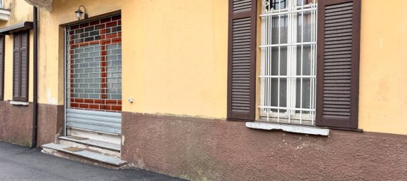 Propiedad comercial de 1 habitación en Varallo Pombia, Italy No. 319598 8