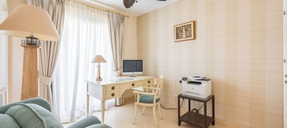 4 bedrooms Penthouse in Malaga, Spain No. 121983 17