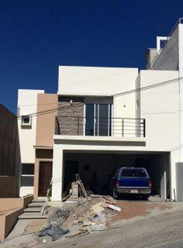 3 bedrooms House in Chihuahua, Mexico No. 175389