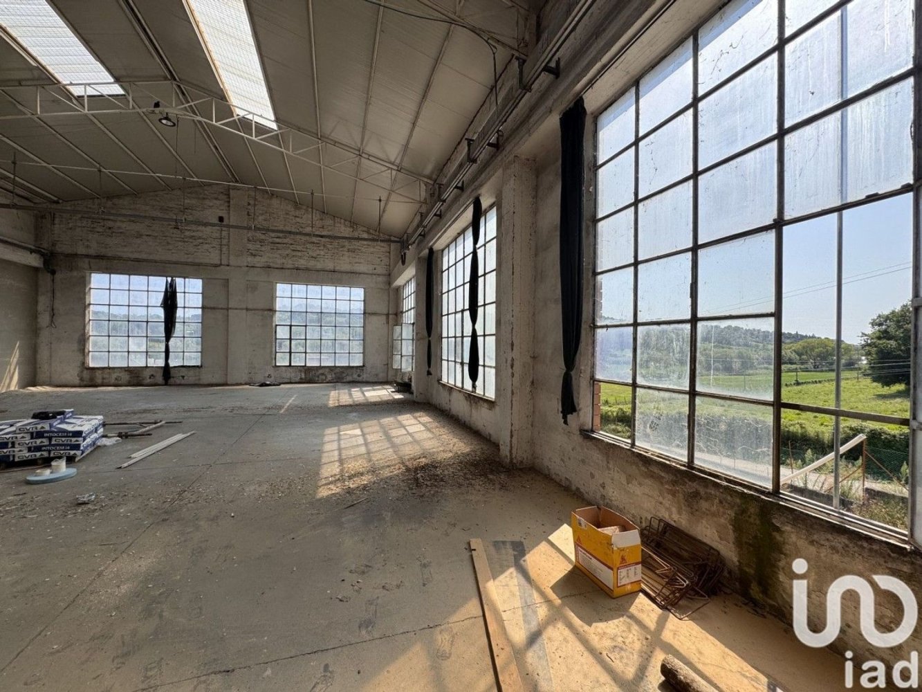 Коммерческая недвижимость 900м² в Пезаро, Италия № 399194