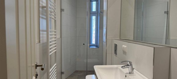 Квартира с 2 комнатами в Гезундбруннен, Германия № 94514 10