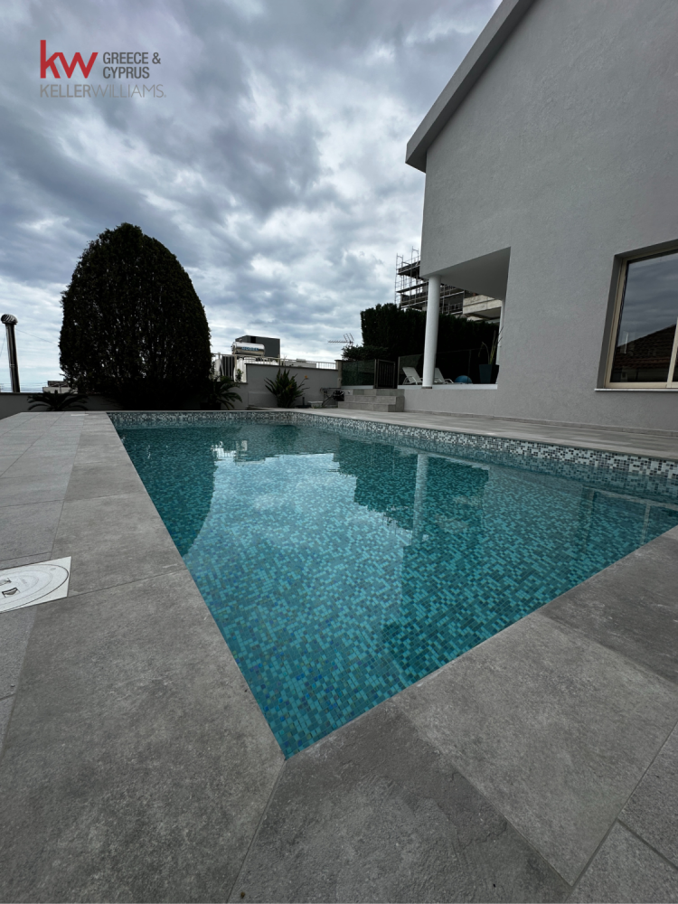 250 m² adosado en alquiler en Mesa Geitonia, Limassol, Cyprus № 26857