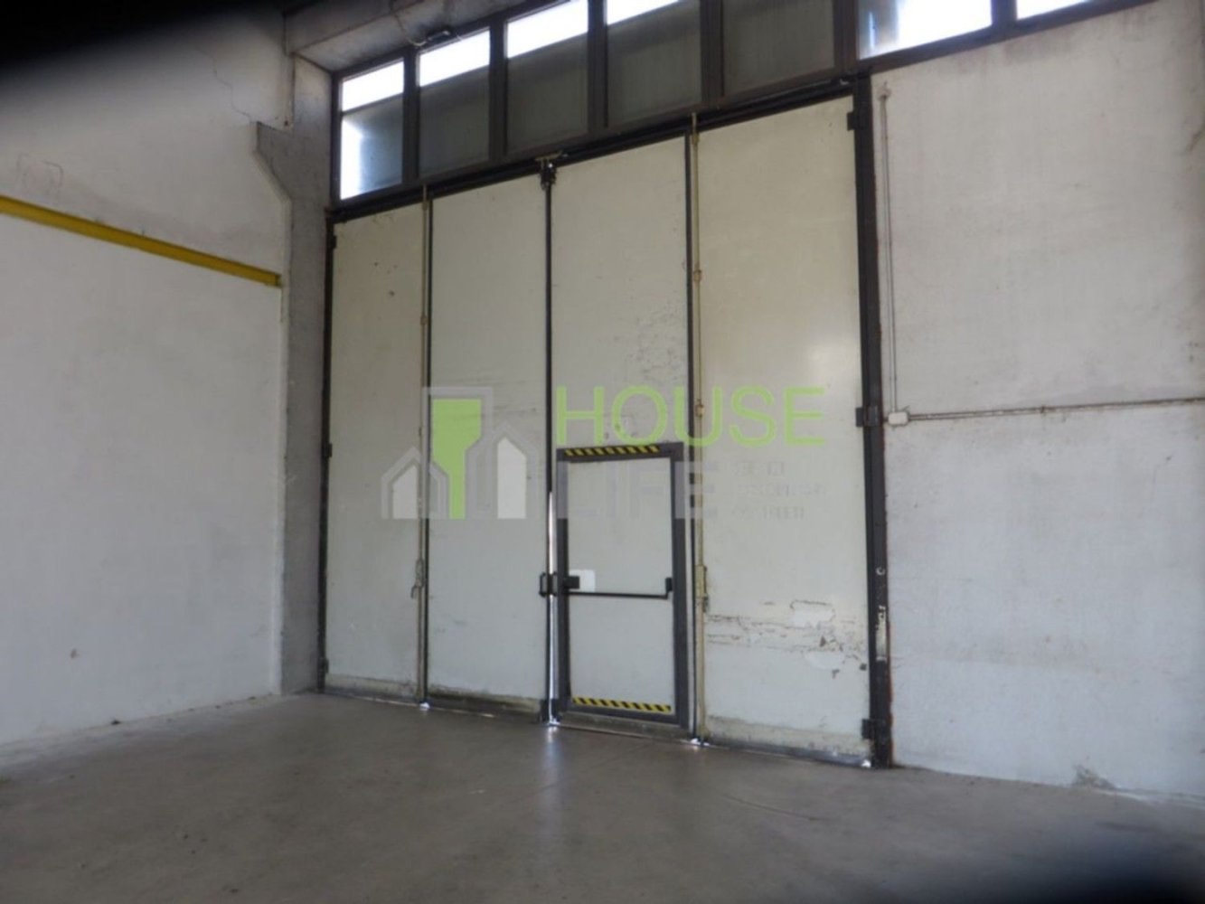 Склад 8000м² в Скио, Италия № 293074