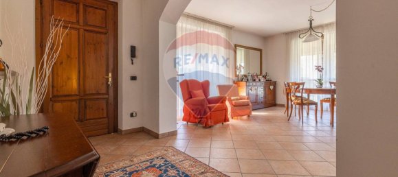 4 Schlafzimmer Villa in Azzio, Italy, Nr. 61658 9