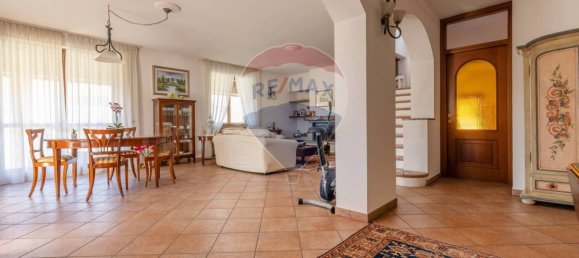 4 Schlafzimmer Villa in Azzio, Italy, Nr. 61658 12