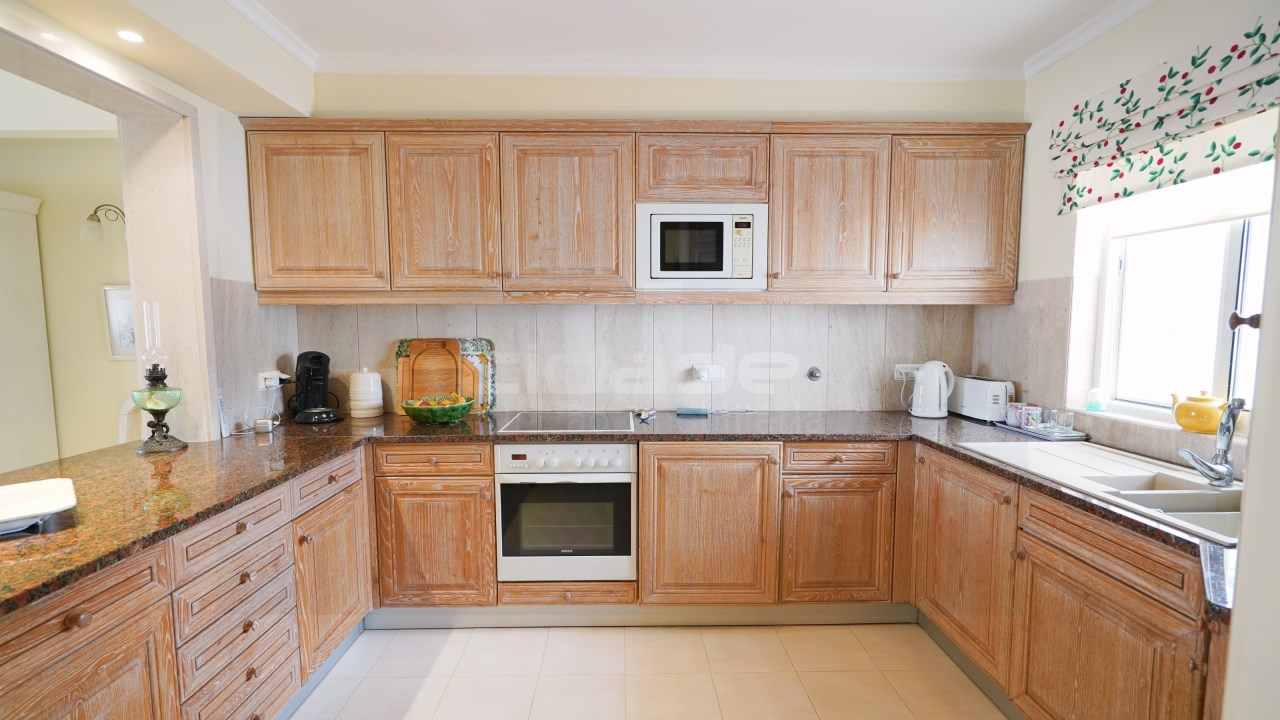 Apartamento de 2 dormitorios en Almancil, Portugal No. 98388