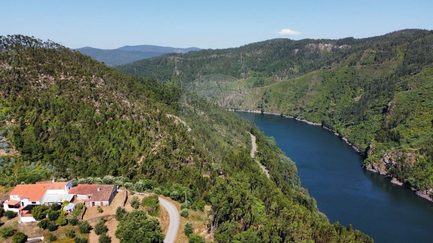 2 bedrooms House in Figueiro dos Vinhos, Portugal No. 186568