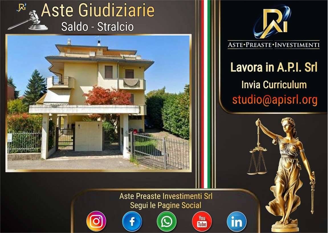 4 bedrooms Apartment in Romano di Lombardia, Italy No. 288806