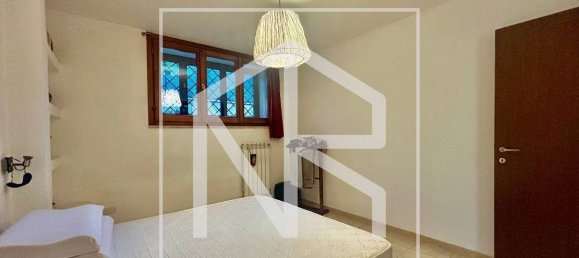 2 bedrooms Villa in Rome, Italy No. 334381 11