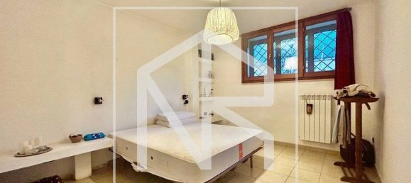 2 bedrooms Villa in Rome, Italy No. 334381 12