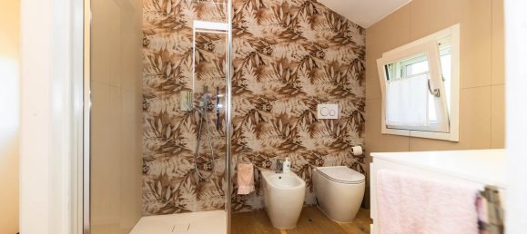 5 bedrooms Apartment in Colli al Metauro, Italy No. 267240 22