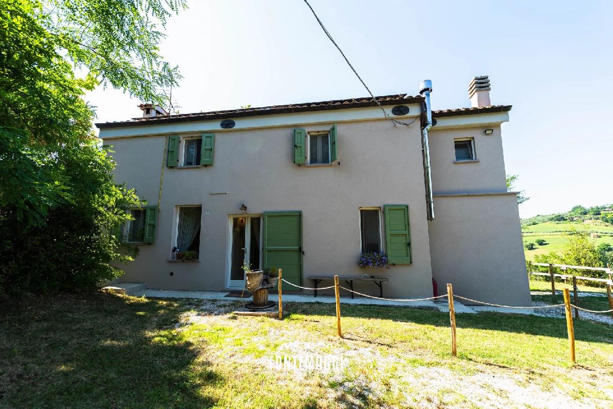 5 bedrooms Apartment in Colli al Metauro, Italy No. 267240