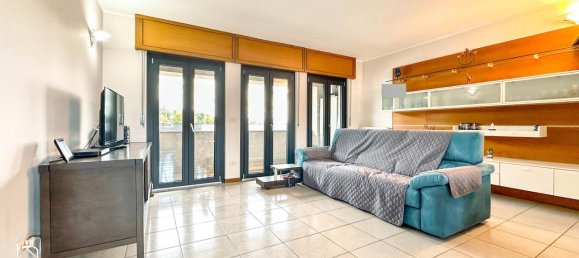 4 rooms Apartment in Borgosesia, Italy No. 235392 2