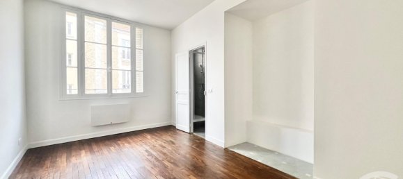 2 rooms Apartment in Paris, France No. 135039 4