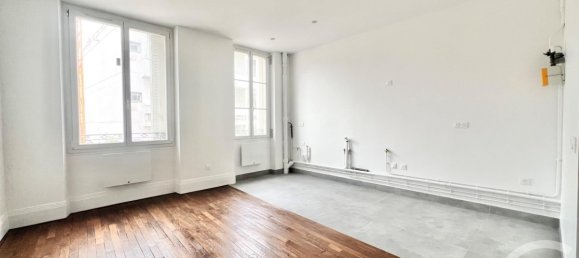 2 rooms Apartment in Paris, France No. 135039 2