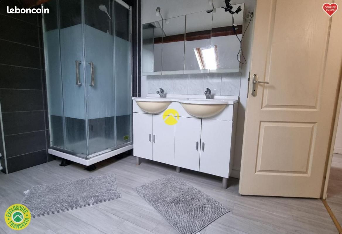 4 bedrooms House in Bourges, France No. 276689