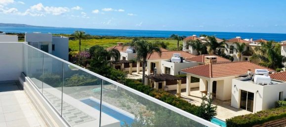 3 dormitorios propiedad comercial en venta en Paphos, Cyprus № 9840 2