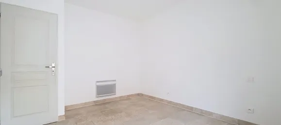 2 bedrooms House in Beaucaire, France No. 345166 7