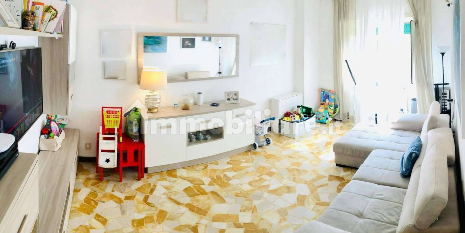 2 bedrooms Apartment in Rome, Italy No. 375479