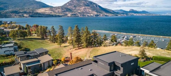 4 bedrooms House in British Columbia, Canada No. 1176 8