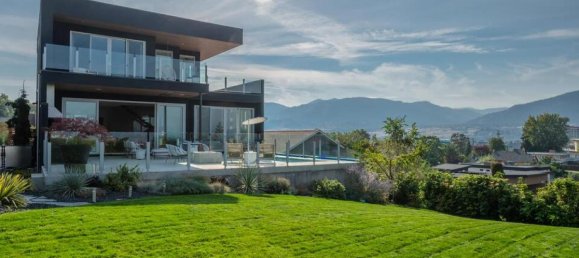 4 bedrooms House in British Columbia, Canada No. 1176 9