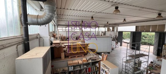 Almacén en Laterina Pergine Valdarno, Italy 615 m² No. 43529 6