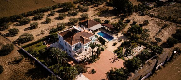 7 bedrooms Villa in Oroklini, Cyprus No. 5100 30