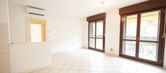 Apartamento de 2 habitaciónes en Bardolino, Italy No. 60446 3