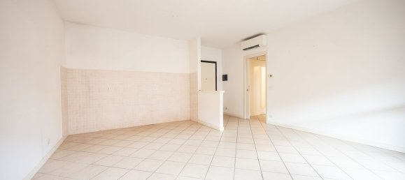 Apartamento de 2 habitaciónes en Bardolino, Italy No. 60446 2