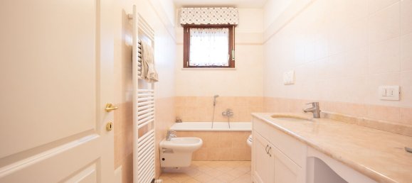 Apartamento de 2 habitaciónes en Bardolino, Italy No. 60446 5